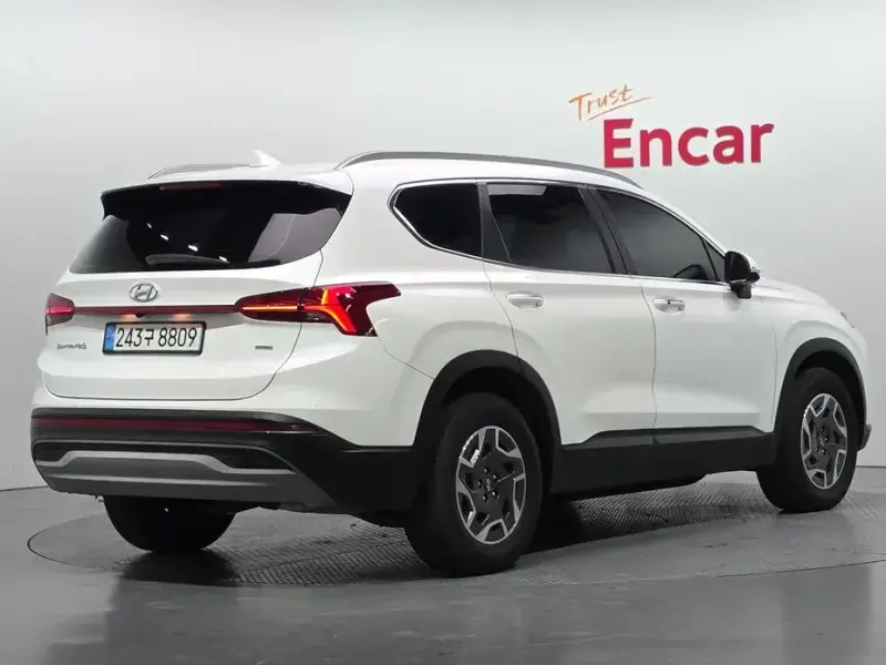 2023 Hyundai Santa Fe с пробегом 34 674 км