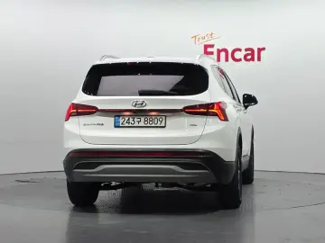 2023 Hyundai Santa Fe с пробегом 34 674 км