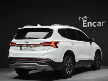 2023 Hyundai Santa Fe с пробегом 22 066 км
