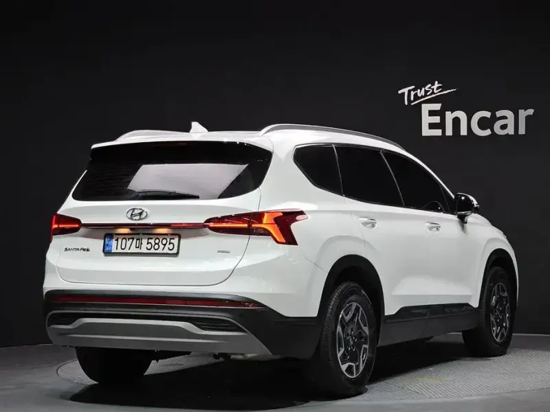2023 Hyundai Santa Fe с пробегом 22 066 км