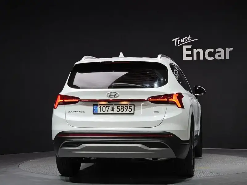 2023 Hyundai Santa Fe с пробегом 22 066 км