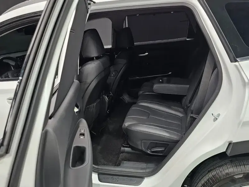 2023 Hyundai Santa Fe с пробегом 22 066 км