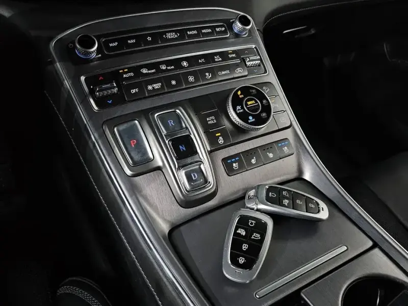 2023 Hyundai Santa Fe с пробегом 34 260 км