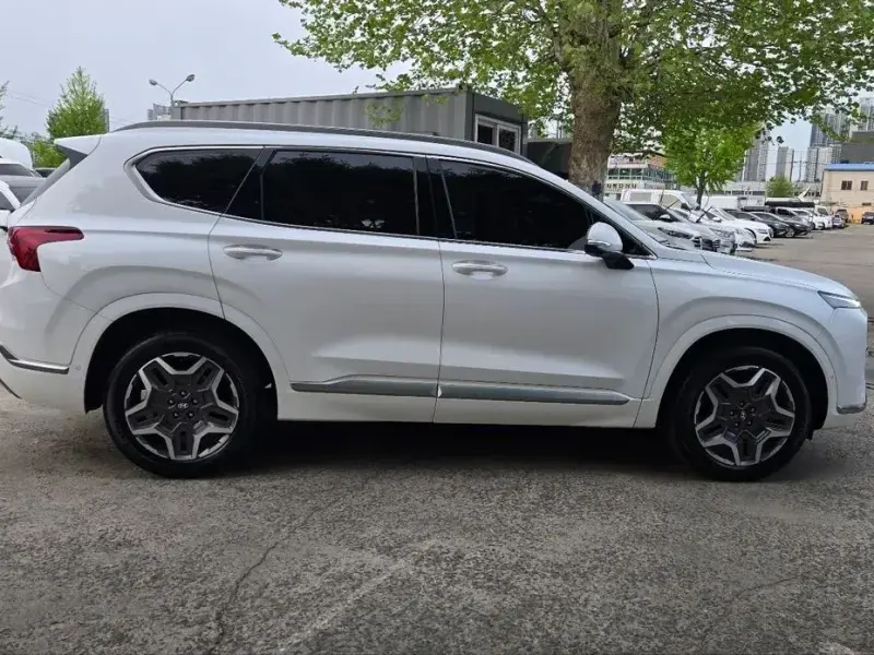 2023 Hyundai Santa Fe с пробегом 56 730 км