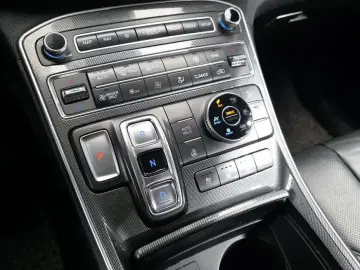 2022 Hyundai Santa Fe с пробегом 56 940 км