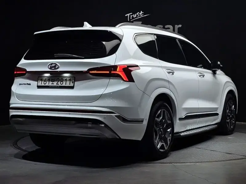 2023 Hyundai Santa Fe с пробегом 55 018 км