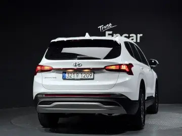 2023 Hyundai Santa Fe с пробегом 75 371 км