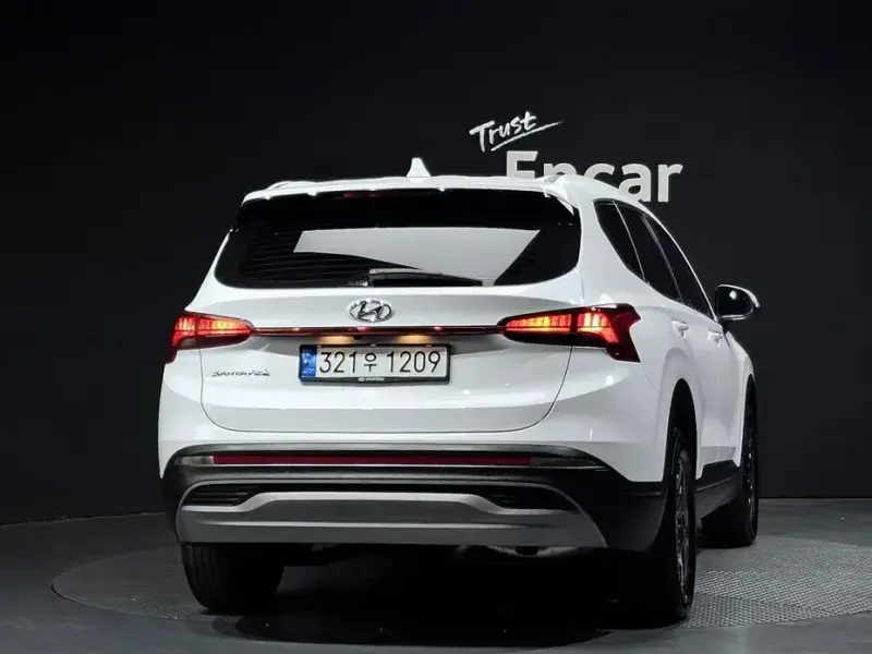 2023 Hyundai Santa Fe с пробегом 75 371 км