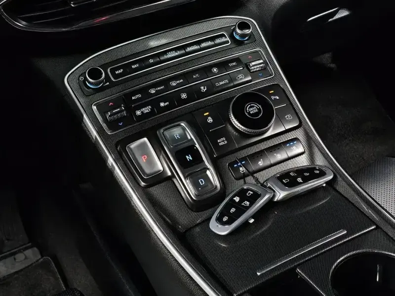 2023 Hyundai Santa Fe с пробегом 75 371 км
