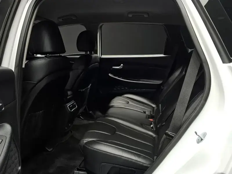 2023 Hyundai Santa Fe с пробегом 75 371 км