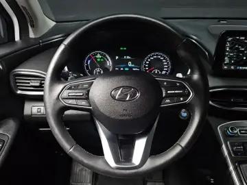 2023 Hyundai Santa Fe с пробегом 75 371 км