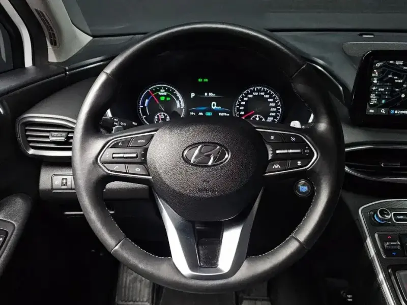 2023 Hyundai Santa Fe с пробегом 75 371 км
