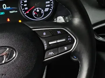 2023 Hyundai Santa Fe с пробегом 75 371 км