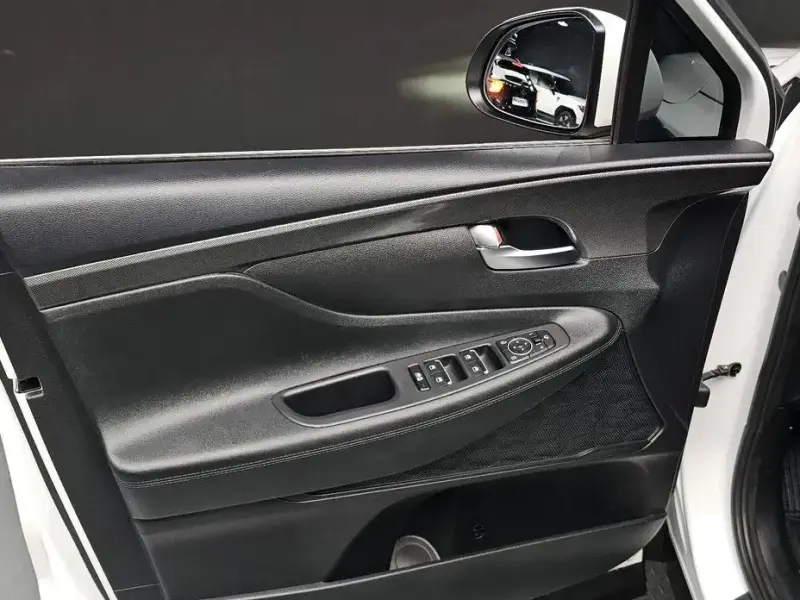 2023 Hyundai Santa Fe с пробегом 75 371 км