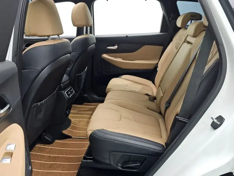 2023 Hyundai Santa Fe с пробегом 29 431 км