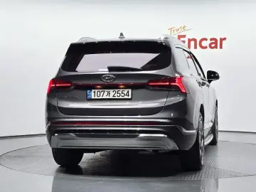 2023 Hyundai Santa Fe с пробегом 70 895 км