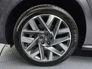 2023 Hyundai Santa Fe с пробегом 70 895 км