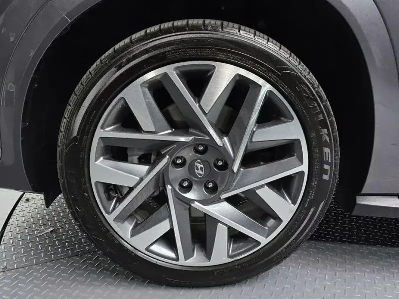 2023 Hyundai Santa Fe с пробегом 70 895 км