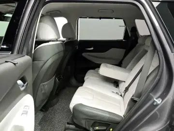 2023 Hyundai Santa Fe с пробегом 70 895 км