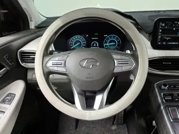 2023 Hyundai Santa Fe с пробегом 70 895 км