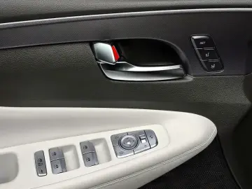2023 Hyundai Santa Fe с пробегом 70 895 км