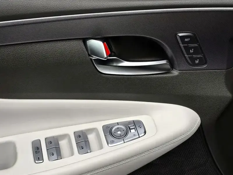 2023 Hyundai Santa Fe с пробегом 70 895 км
