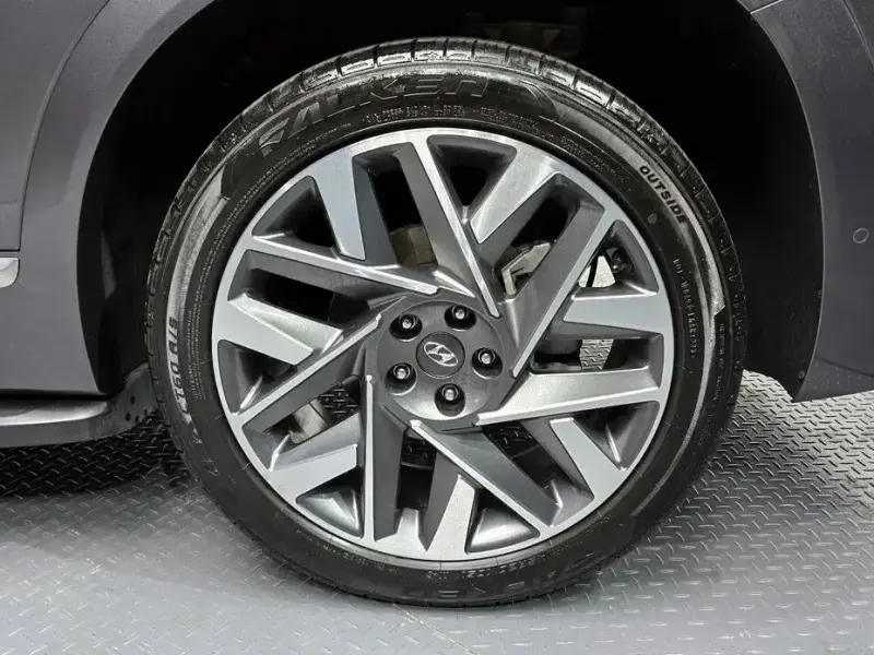 2023 Hyundai Santa Fe с пробегом 70 895 км