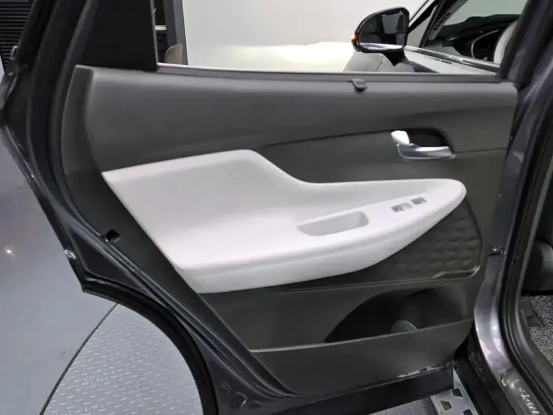 2023 Hyundai Santa Fe с пробегом 70 895 км