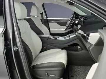 2023 Hyundai Santa Fe с пробегом 70 895 км