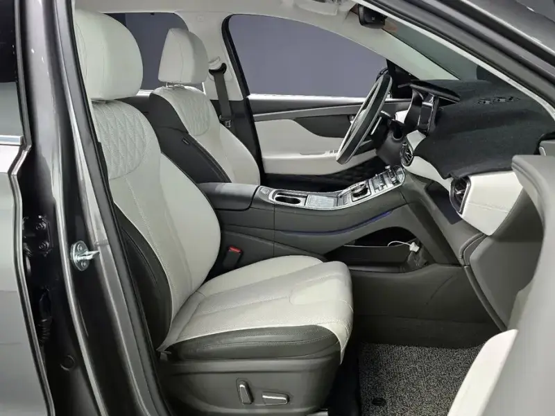 2023 Hyundai Santa Fe с пробегом 70 895 км