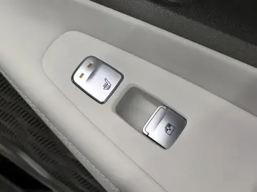 2023 Hyundai Santa Fe с пробегом 70 895 км