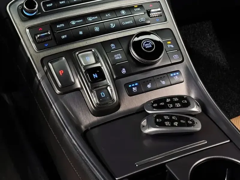 2023 Hyundai Santa Fe с пробегом 31 813 км