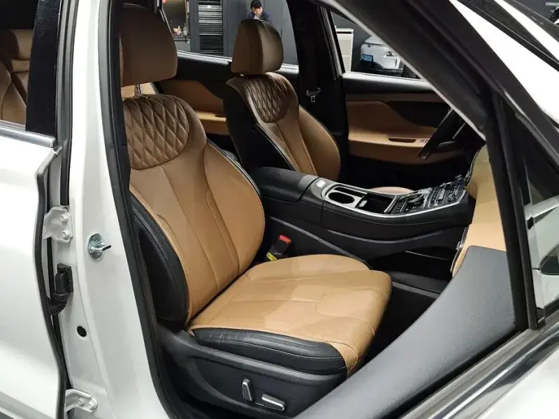 2023 Hyundai Santa Fe с пробегом 31 813 км