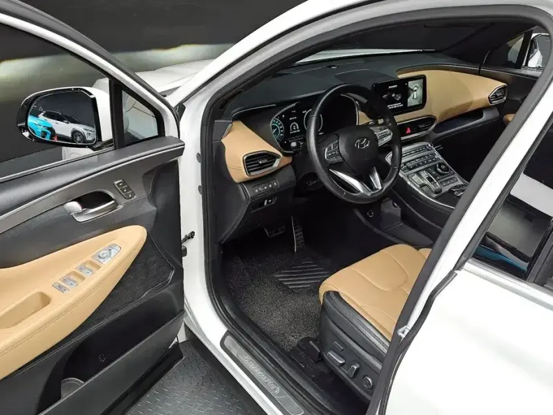 2023 Hyundai Santa Fe с пробегом 31 813 км
