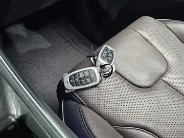 2022 Hyundai Santa Fe с пробегом 49 512 км
