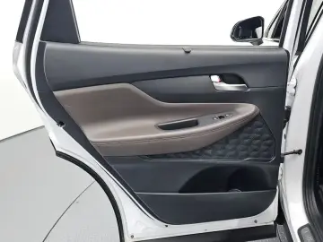 2022 Hyundai Santa Fe с пробегом 49 512 км