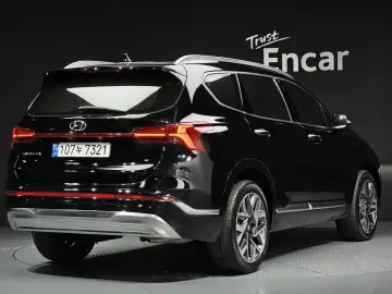 2023 Hyundai Santa Fe с пробегом 67 804 км