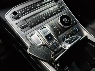 2023 Hyundai Santa Fe с пробегом 67 804 км