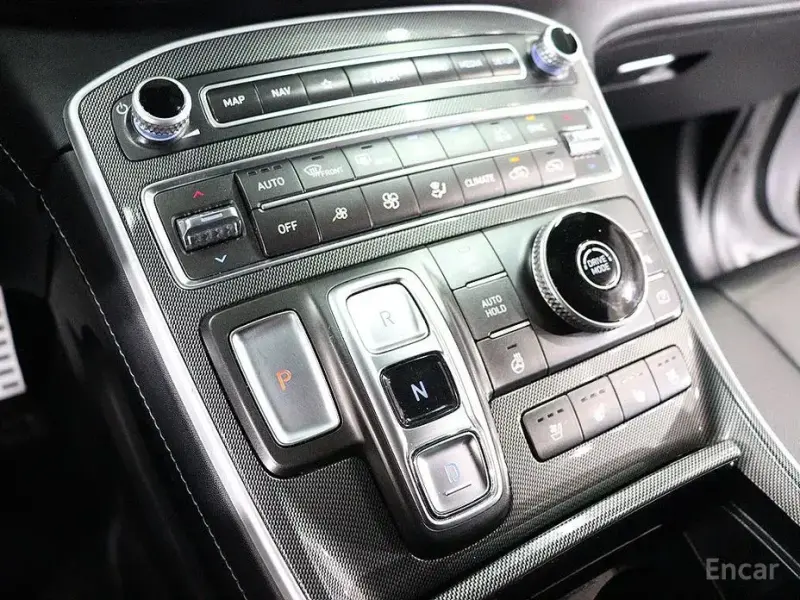 2023 Hyundai Santa Fe с пробегом 79 263 км