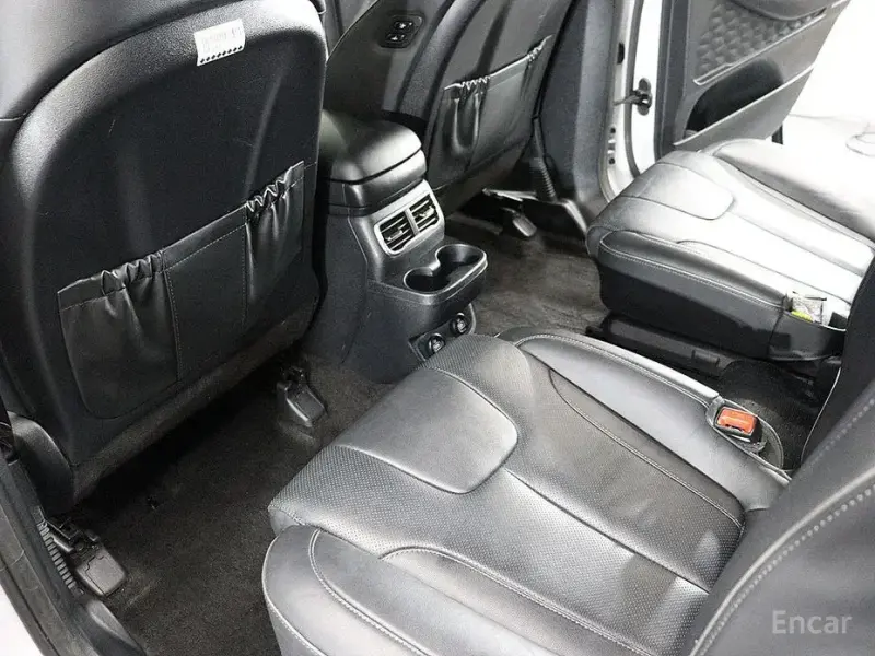 2023 Hyundai Santa Fe с пробегом 79 263 км