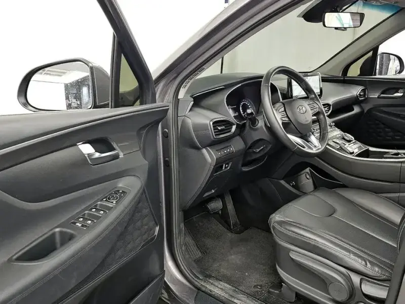 2023 Hyundai Santa Fe с пробегом 35 677 км