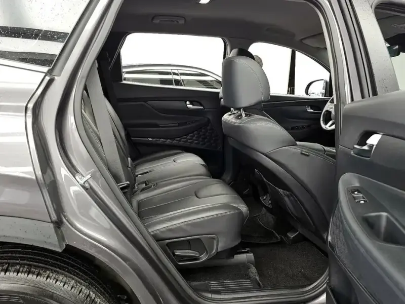 2023 Hyundai Santa Fe с пробегом 35 677 км