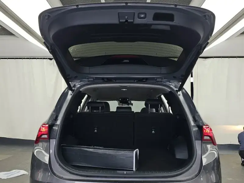 2023 Hyundai Santa Fe с пробегом 35 677 км