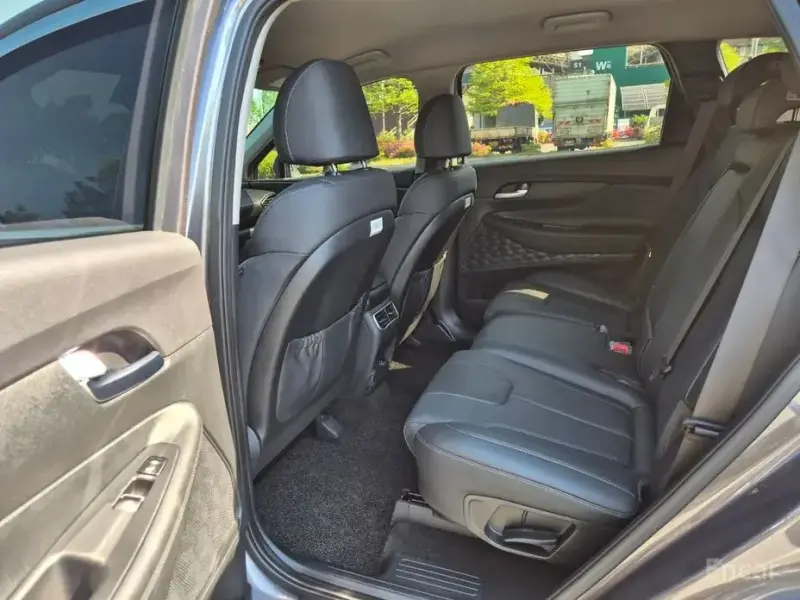2023 Hyundai Santa Fe с пробегом 37 027 км