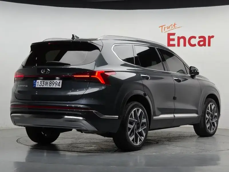 2023 Hyundai Santa Fe с пробегом 15 084 км