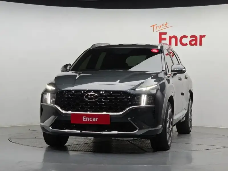2023 Hyundai Santa Fe с пробегом 15 084 км