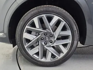 2023 Hyundai Santa Fe с пробегом 15 084 км