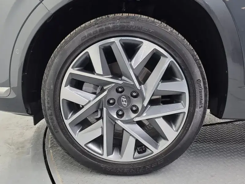 2023 Hyundai Santa Fe с пробегом 15 084 км