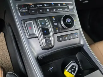 2023 Hyundai Santa Fe с пробегом 15 084 км