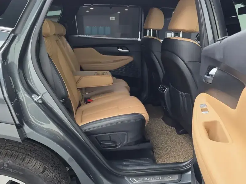 2023 Hyundai Santa Fe с пробегом 15 084 км